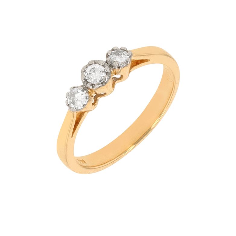 Acheter Bague trilogie diamants 0.14 carat or jaune 2.86g Comme neuf - 750,00 € Bague trilogie diamants 0.14 carat or jaune 2.86g Comme neuf - reconditionné disponible sur Gemme Les Bijoux